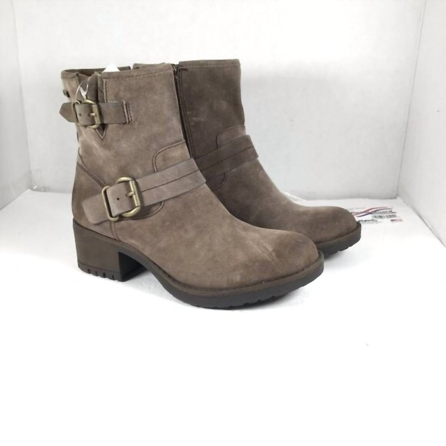 03180735-156b-49c5-87ed-8843b9cb5f07-upscale_15k-1500x1500-70 Comfortiva - Women's Barron Boots - Image 1