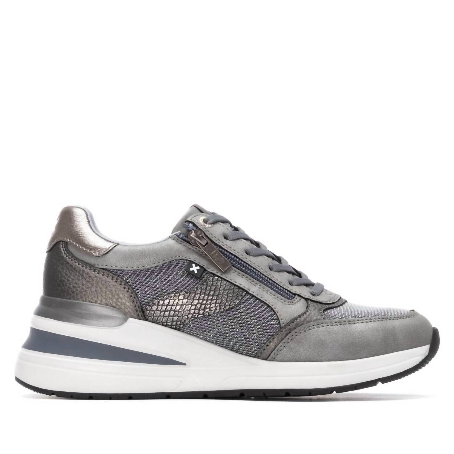 07bd6722-e577-4fa1-a662-fb31f24dafdd-upscale_15k-1500x1500-70 Xti - Women's 144629 Round Toe Sneakers - Image 1