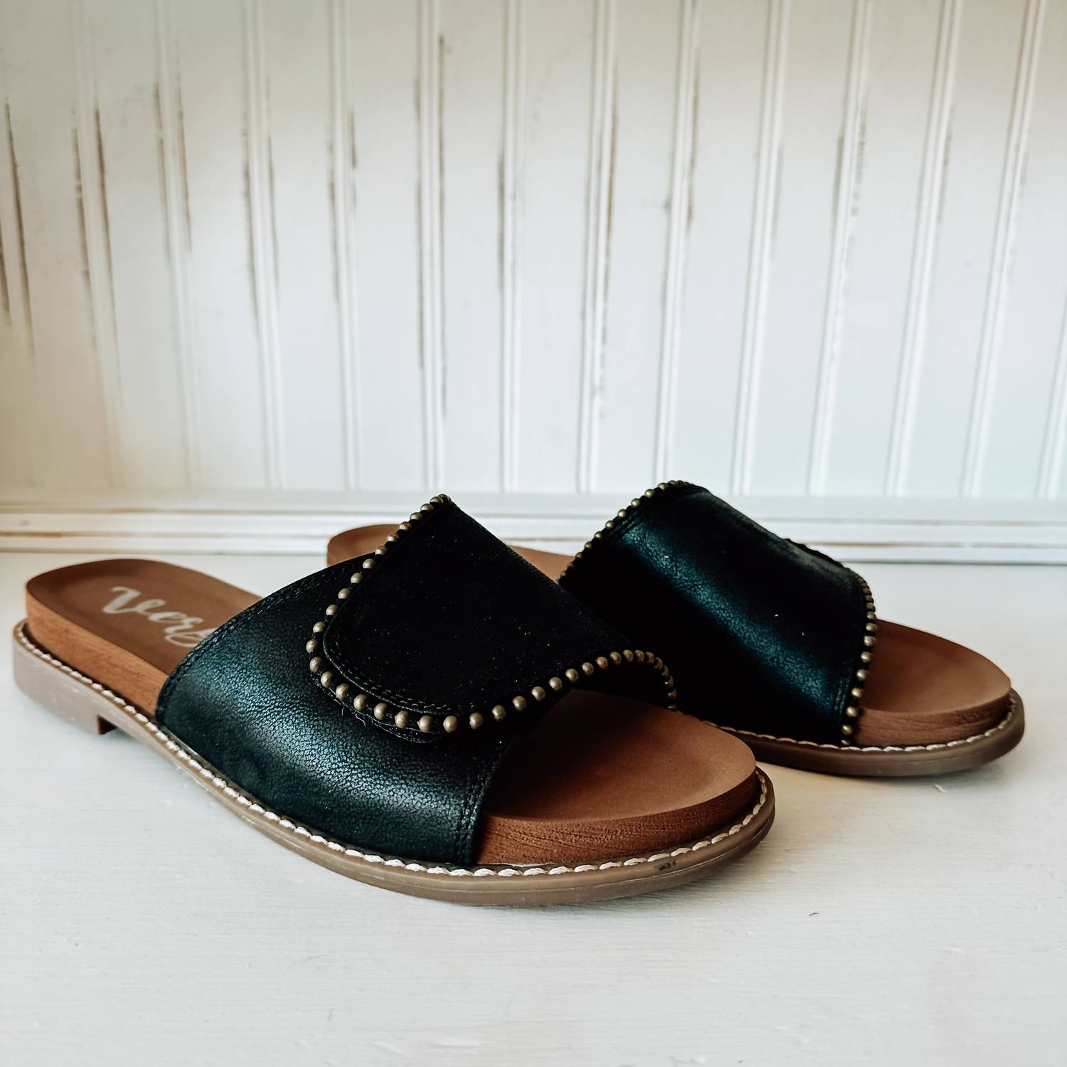2af190c4-4bb2-4c83-9ffb-e8d9e762fe51-upscale_15k-1500x1500-70 Very G - Women's Rishi Sandal - Image 1
