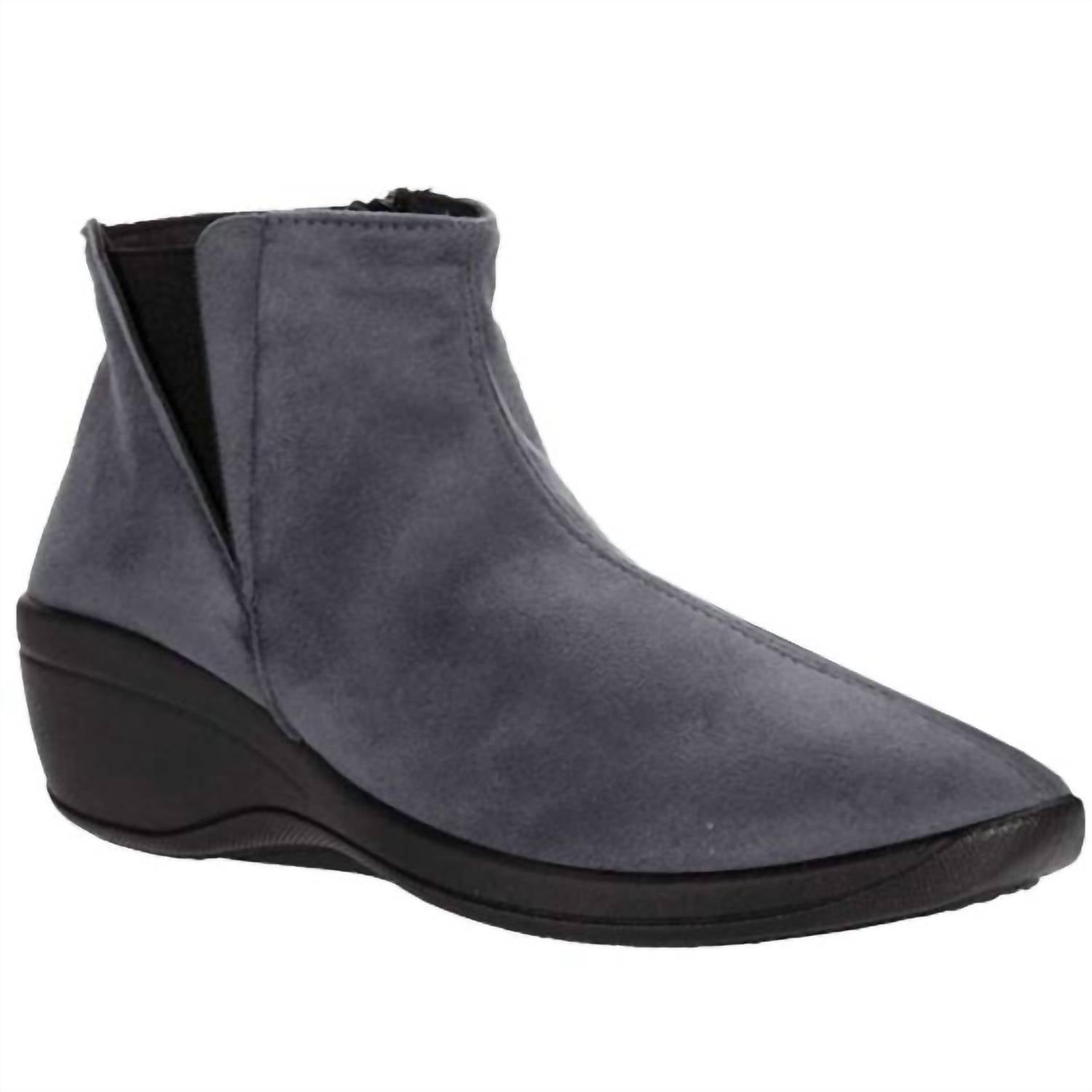 2f003afa-27ed-474d-9db9-3fdf0b1142ce-upscale_15k-1500x1500-70 Arcopedico - Women's Luana Bootie - Image 1