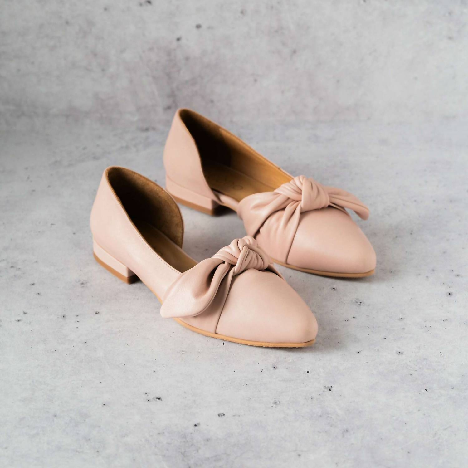 319bb4c9-a4f1-47cc-8337-6c06d21a657c-upscale_15k-1500x1500-70 Bueno - Women's Smooth Leather Flat Shoes - Image 1