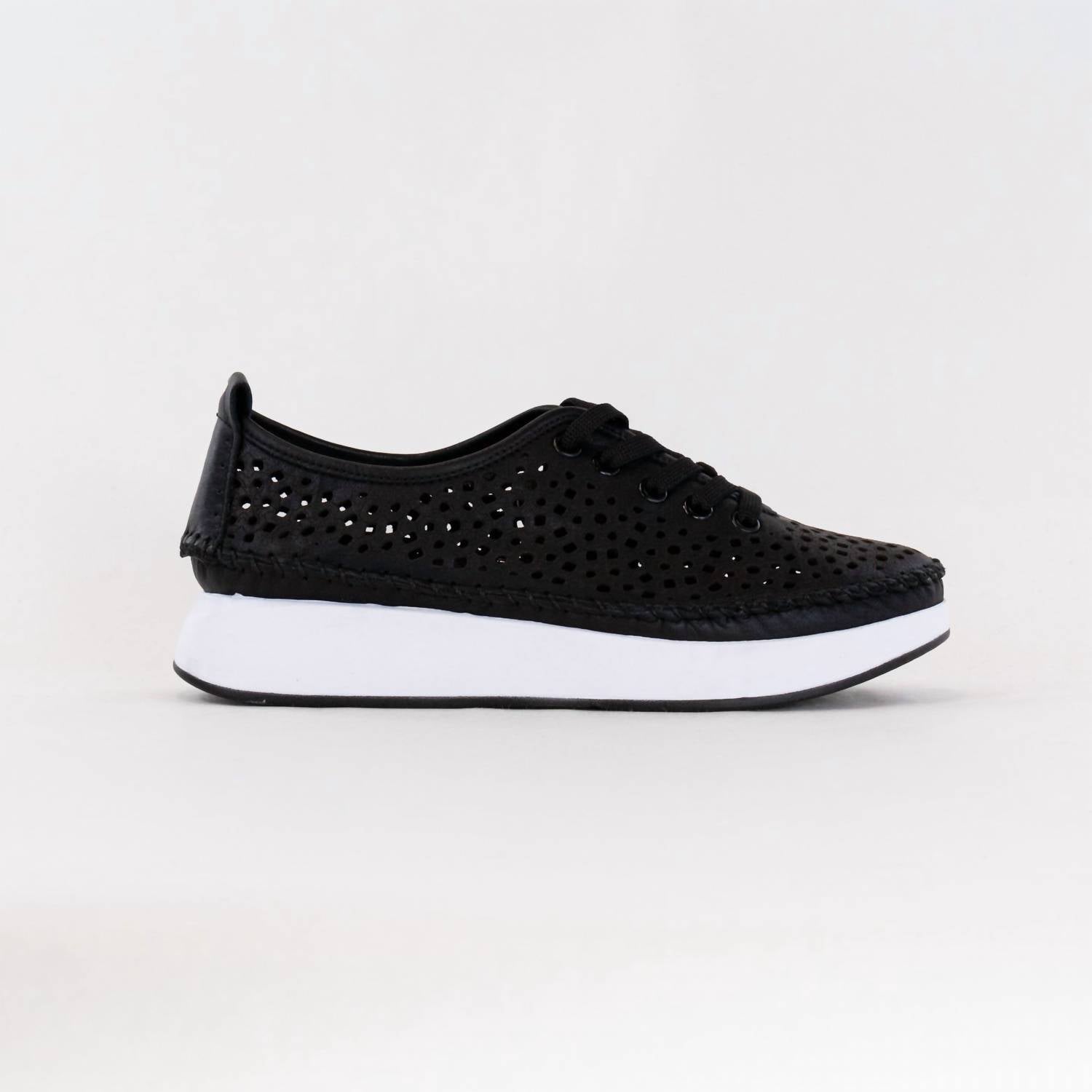 35ebcc18-02a1-402c-8fa7-a1adff06893a-upscale_15k-1500x1500-70 Spring Step Shoes - Women's Youlanda Sneaker - Image 1