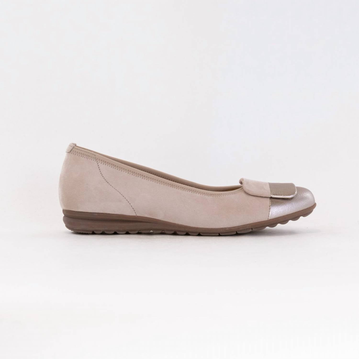 39677484-9ccd-4f48-b061-9538e6b08bbf-upscale_15k-1500x1500-70 Gabor - Women's Suede Sandal - Image 1