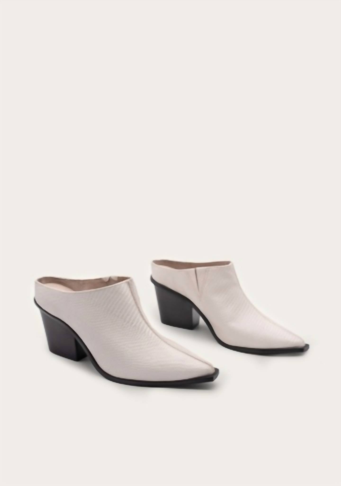 3b6d2e43-278a-47e2-9776-eee54689a6e3-upscale_15k-1500x1500-1 Kaanas - Women's Atria Textured Mule - Image 1