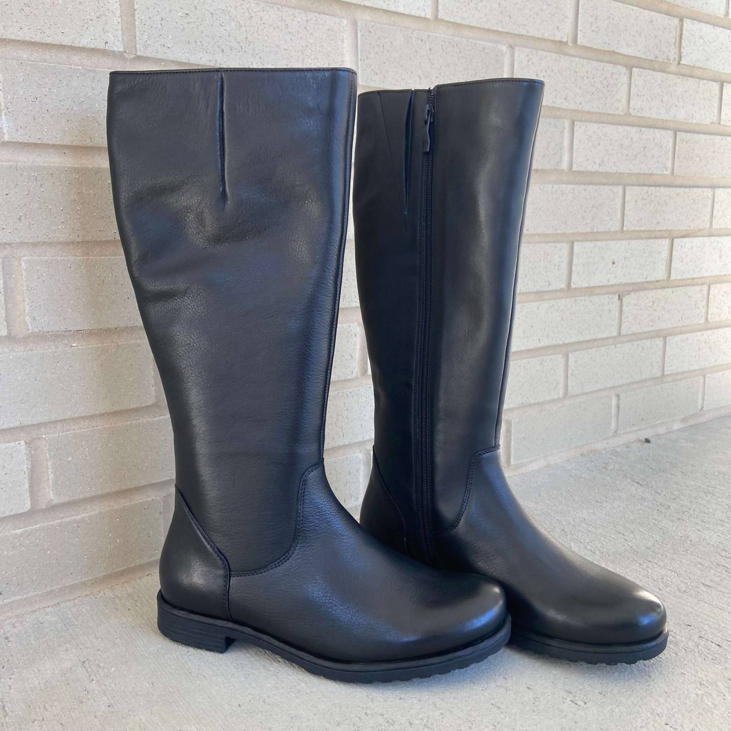 3f686c05-49aa-438a-81f0-c4d2b844a522-upscale_15k-1500x1500-70 Ara - Women's Soft Leather Lady Tall Boots - Image 1