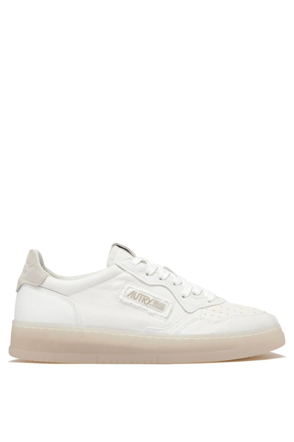 471d97d9-d927-4d98-8580-9acf2d37f79f-upscale_15k-1500x1500-70 Autry - Women's Medalist Low Sneaker - Image 1