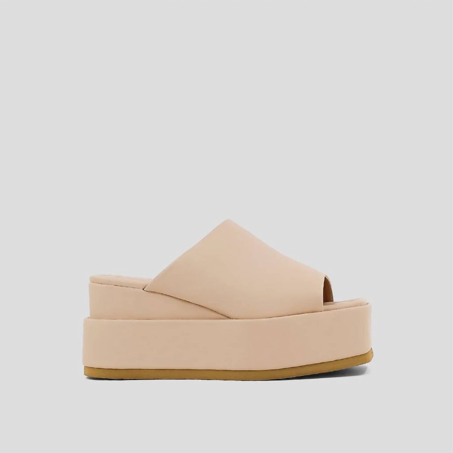 48a30f14-1a54-41a1-9ebc-779ae83ead14-upscale_15k-1500x1500-70 Shu Shop - Karlie Wedge - Image 1