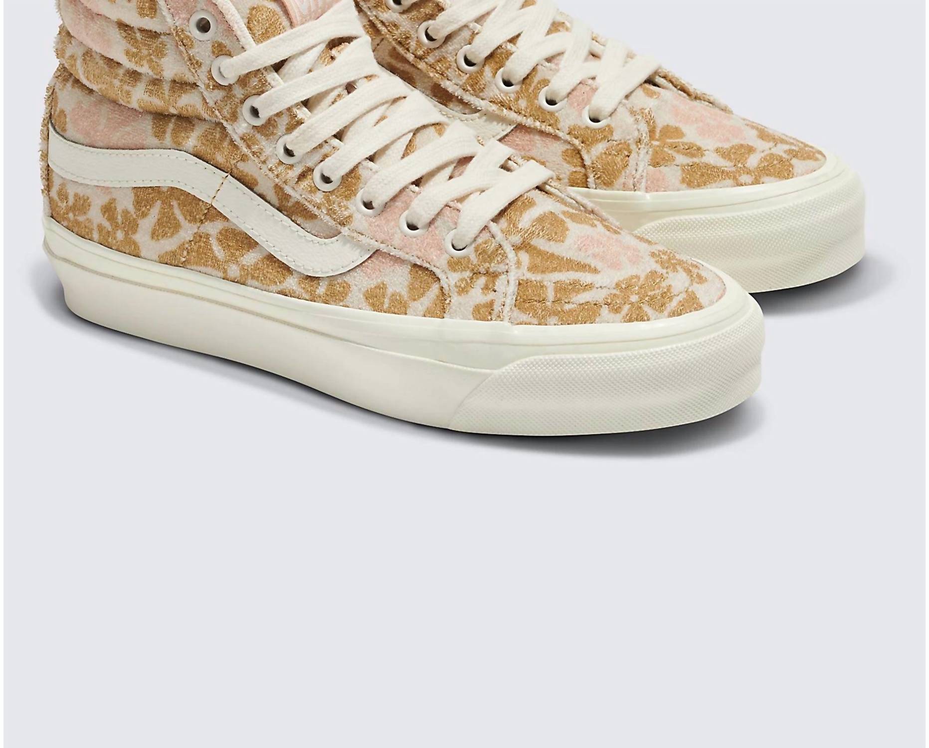 51ba936f-255b-49f7-a7d7-b6edad3267c9-upscale_15k-1500x1500-70 Vans - Women's Sk8-hi Reissue 38 Sneaker - Image 1