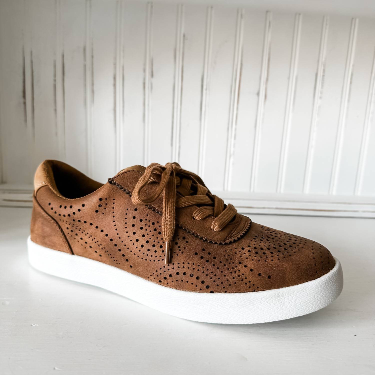 531721e1-fcd3-40f2-8920-596591bafb97-upscale_15k-1500x1500-70 Very G - Women's Felix Sneaker - Image 1