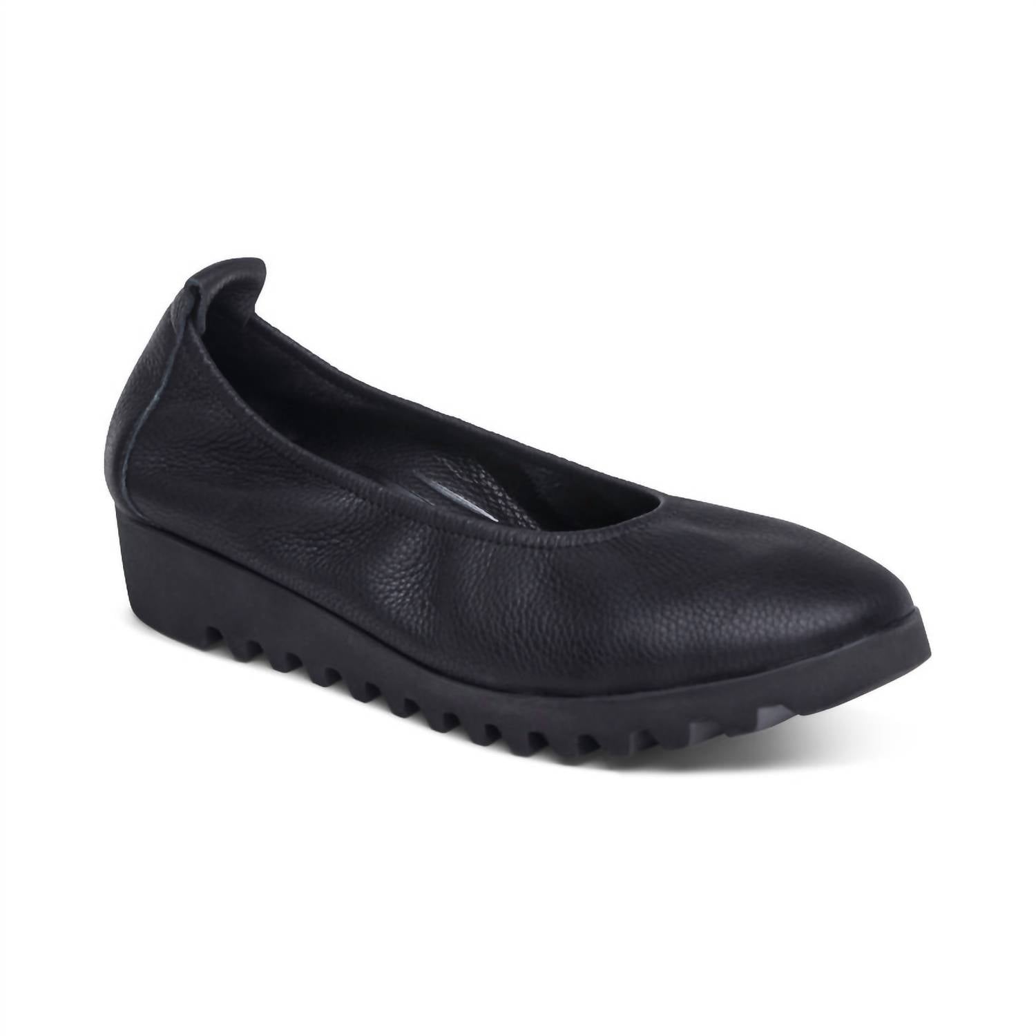 56168f21-7e8b-4e87-9e11-928723c02138-upscale_15k-1500x1500-70 Aetrex - Women's Brianna Ballet Flat - Image 1