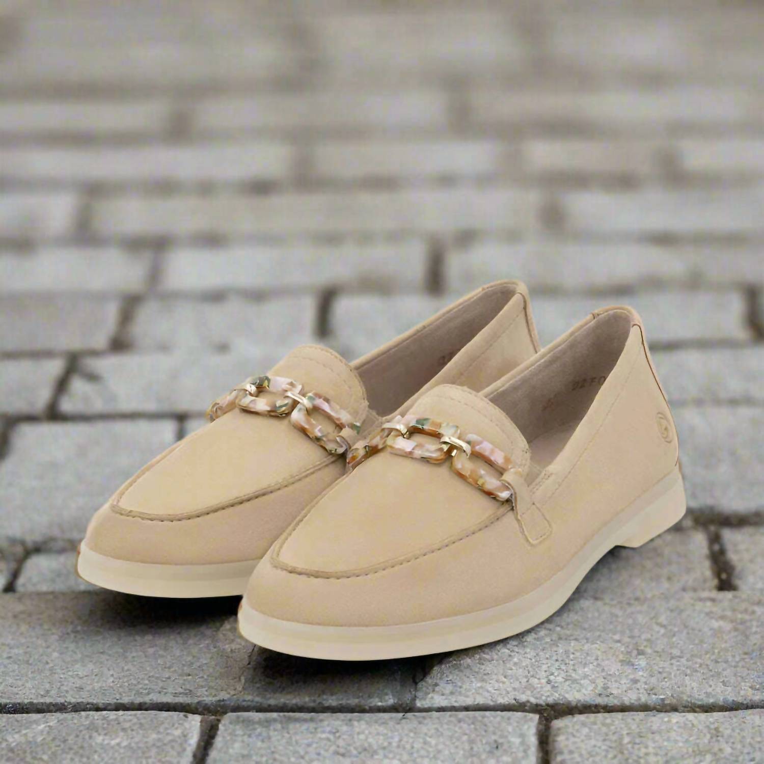 5fcfdd62-a667-4c1e-adb9-cdf253a657ed-upscale_15k-1500x1500-70 Remonte - Women's Loafers - Image 1
