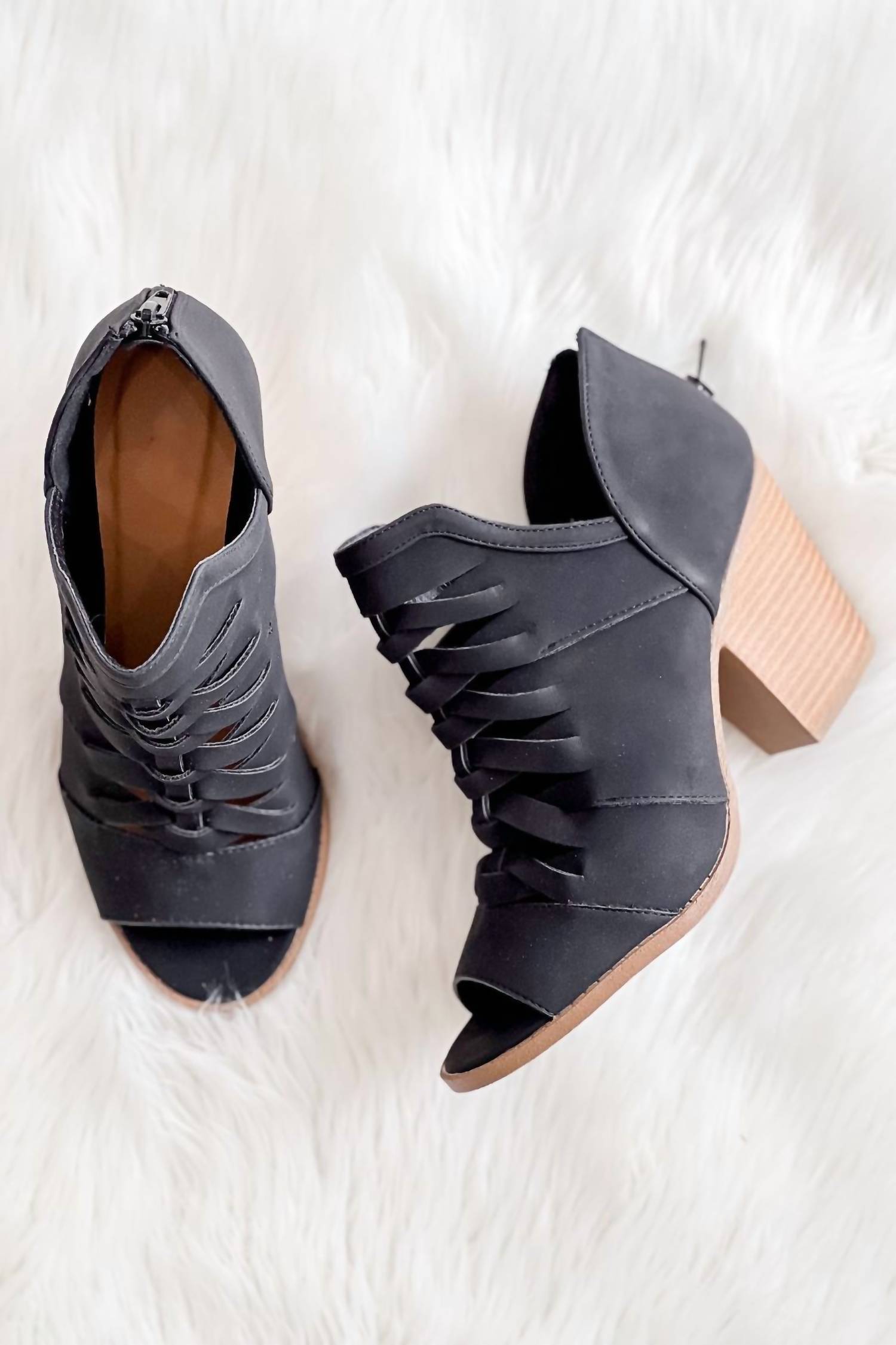 6101ac61-c576-4daa-abab-ef9144ce098d-upscale_15k-1500x1500-70 Qupid - Women Strappy Peep Toe Heel - Image 1