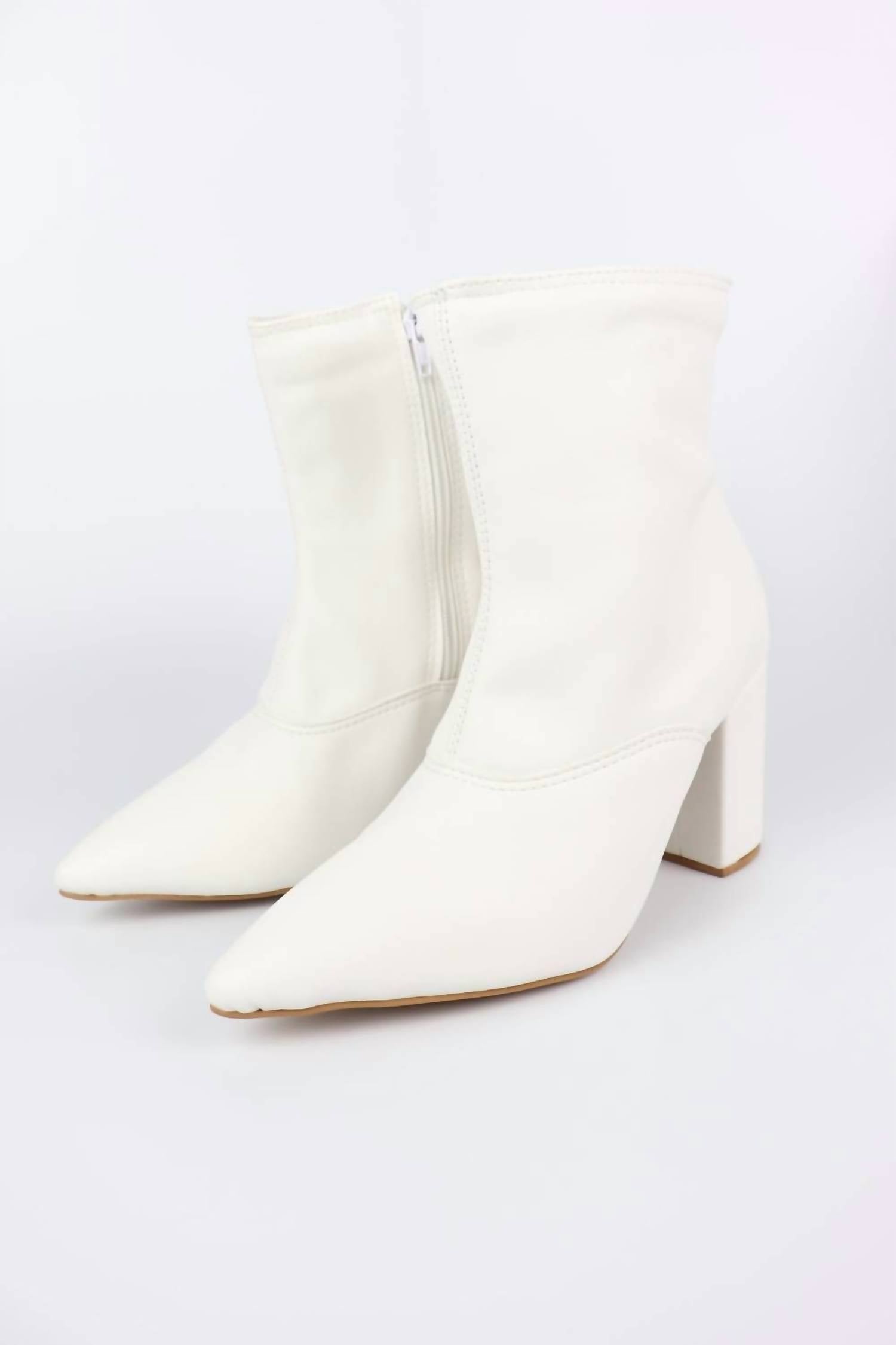 662d5af8-e4cf-4c2e-9636-d8c1875bbe31-upscale_15k-1500x1500-70 Everglades - Women's Ivory Chic Block Heel Ankle Boots - Image 1