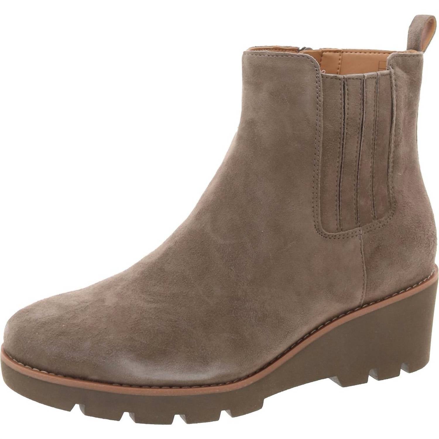 7ec1b546-39ae-4c66-a1d3-c94a627d9735-upscale_15k-1500x1500-70 Vionic - Women's Aria V Boots - Image 1