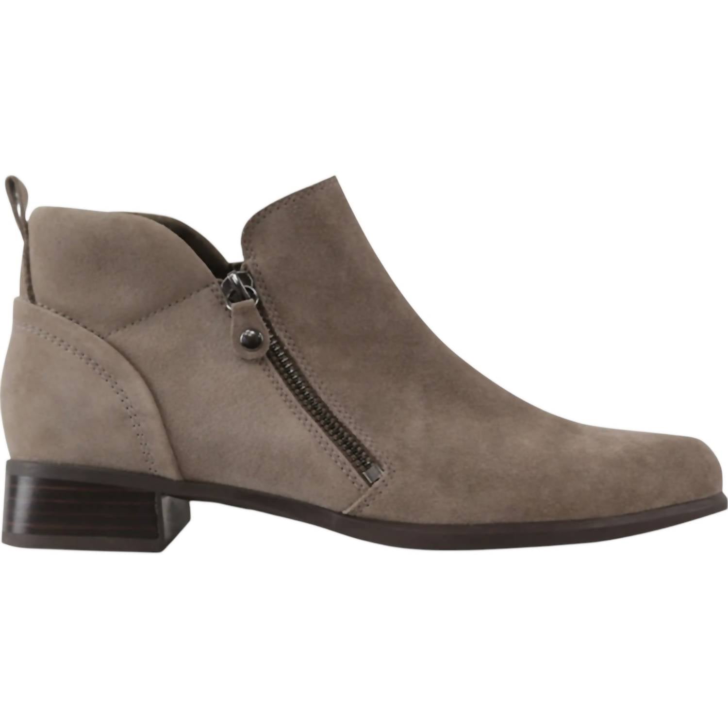 805295eb-0f78-4e83-a625-4b05562e29d6-upscale_15k-1500x1500-70 Munro - Women's Neko Boots - Image 1