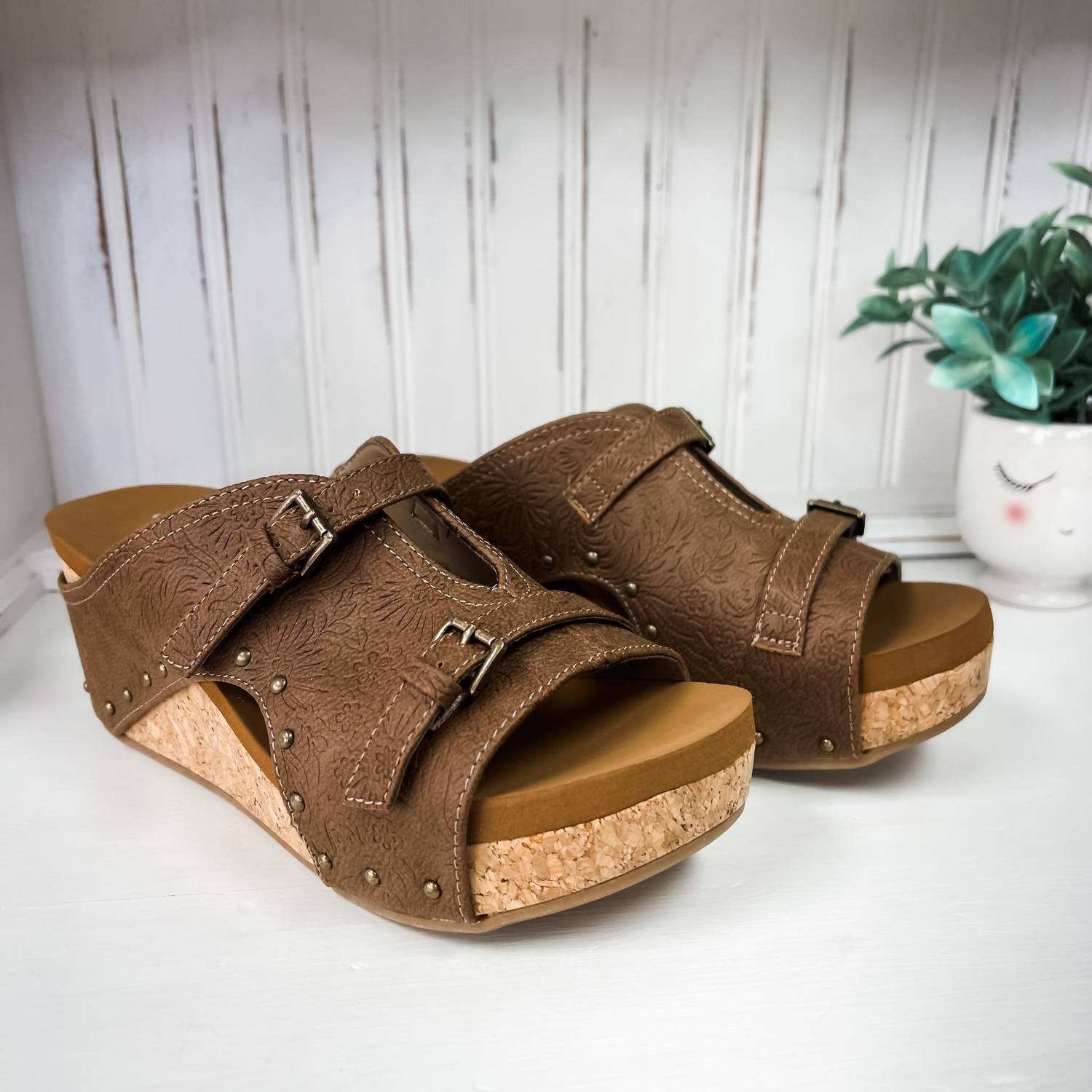 88cea333-8b9e-4cec-9253-db030ddbd691-upscale_15k-1500x1500-70 Very G - Women's Bellevue Wedge Sandals - Image 1