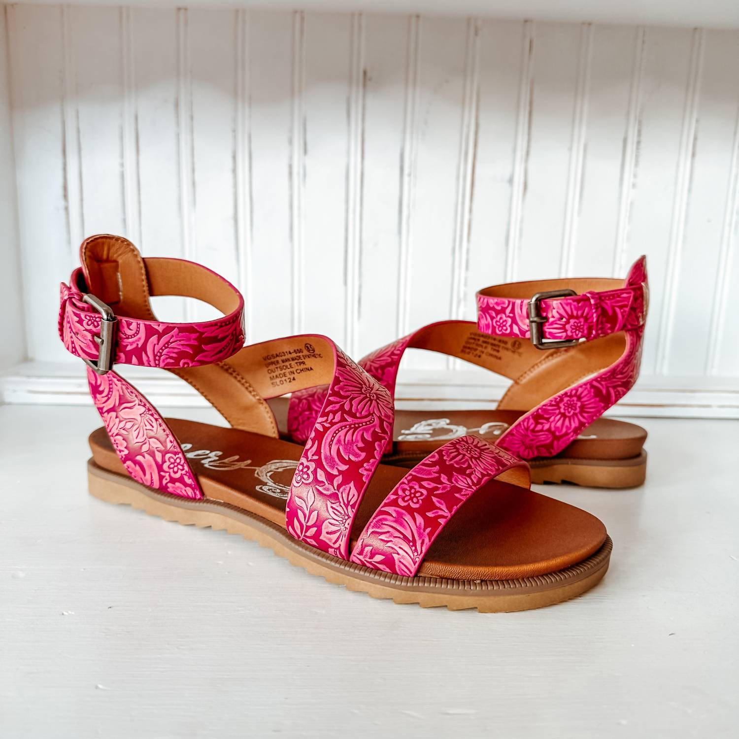 8ca18b3e-d11f-4f43-898f-e927052e5ef5-upscale_15k-1500x1500-70 Very G - Women's Belinda Sandal - Image 1