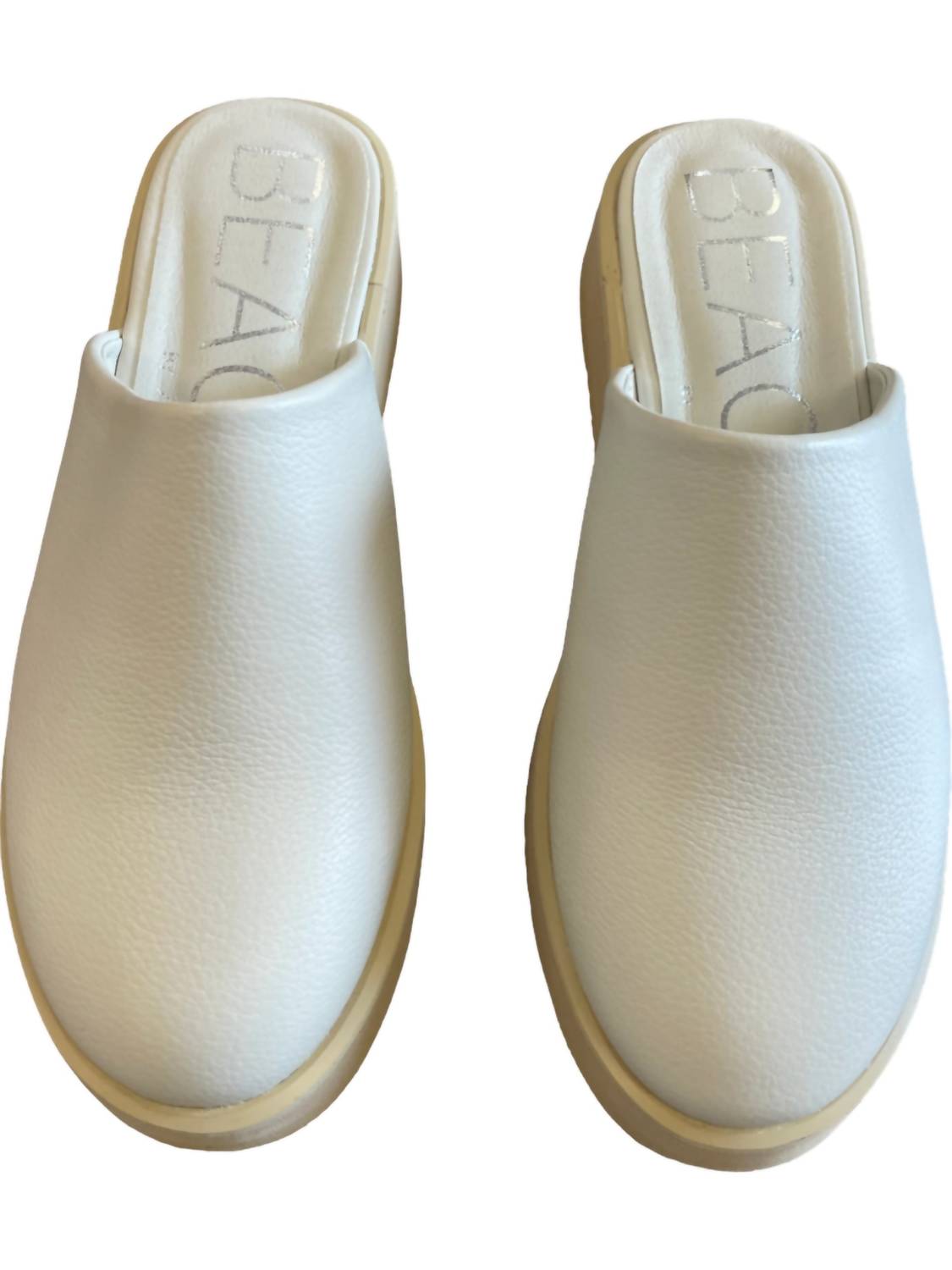 97095401-971d-40df-be00-aeaba03c9977-upscale_15k-1500x1500-70 Matisse - Women's Charlotte Mule - Image 1