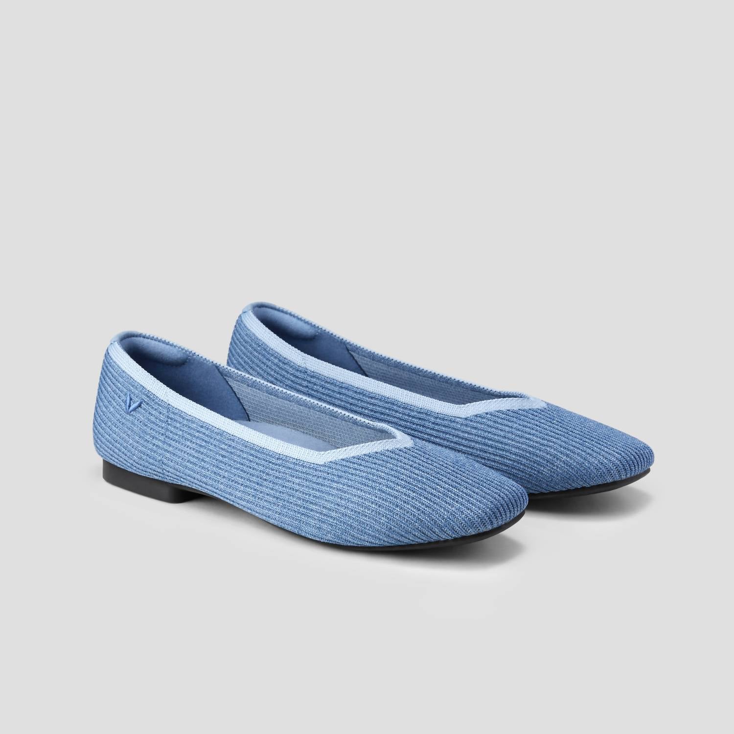 9b2ec0f1-9483-4a01-ad8e-c1592ae7e164-upscale_15k-1500x1500-70 Vivaia - Women's Margot 2.0 Flats - Image 1