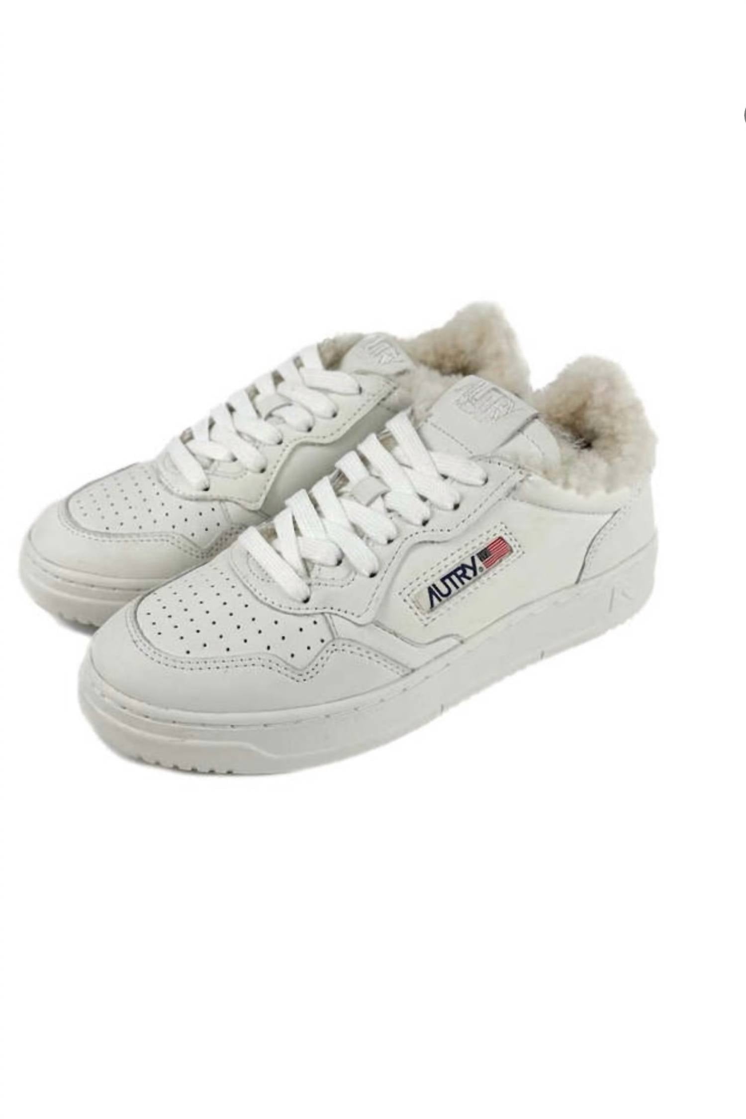 9eef0c75-4653-4f76-affb-e4976b01af4a-upscale_15k-1500x1500-70 Autry - Women's Medalist Low With Shearling Sneaker - Image 1