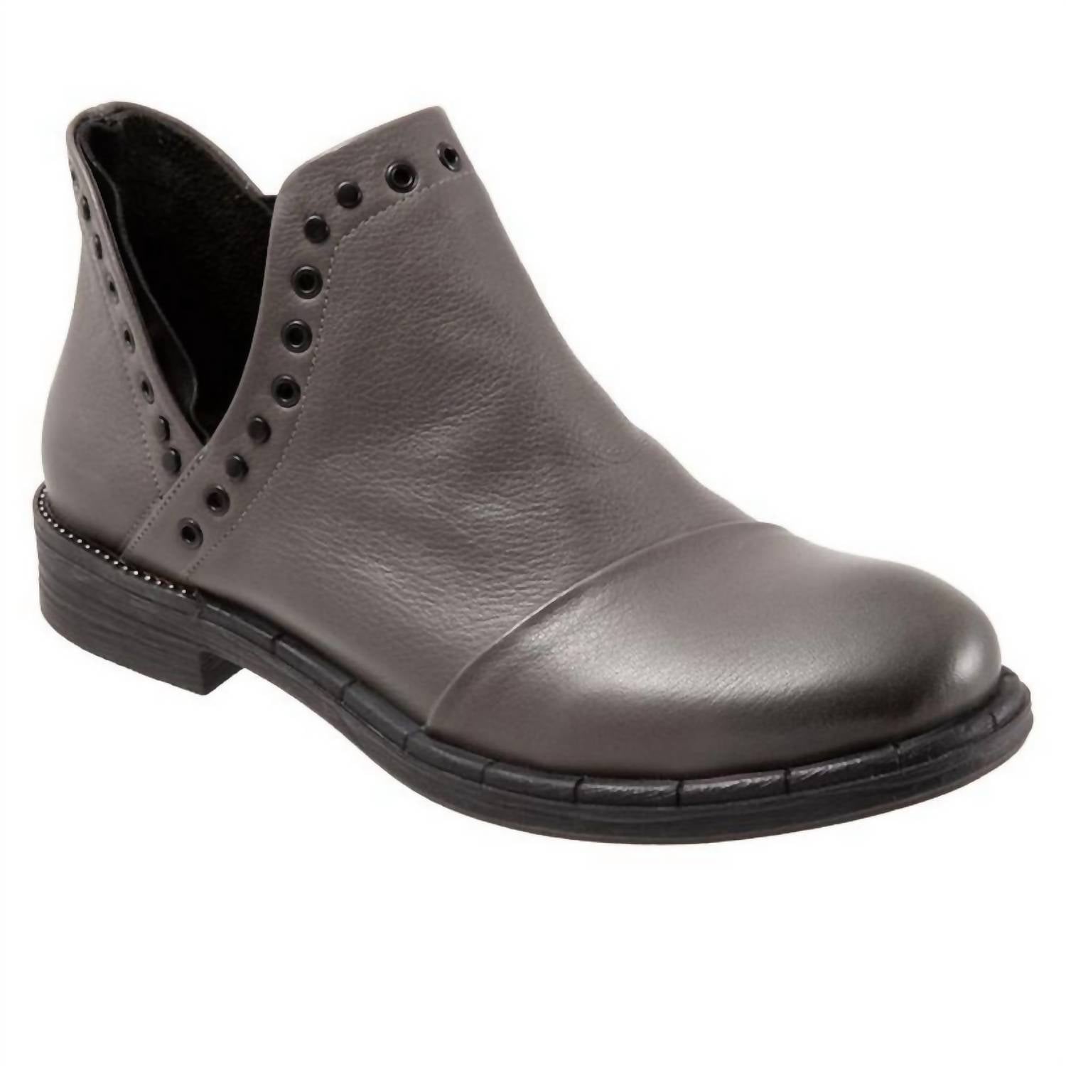 b3a8a33a-31bb-44d0-95a1-80557fd63d74-upscale_15k-1500x1500-70 Bueno - Women's Mya Booties - Image 1