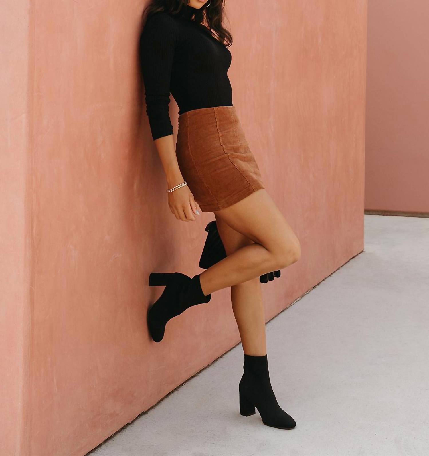 bd1d26da-2ccb-44f1-abe8-400a5f63ad8f-upscale_15k-1500x1500-70 Mia - Braxton Boots - Image 1