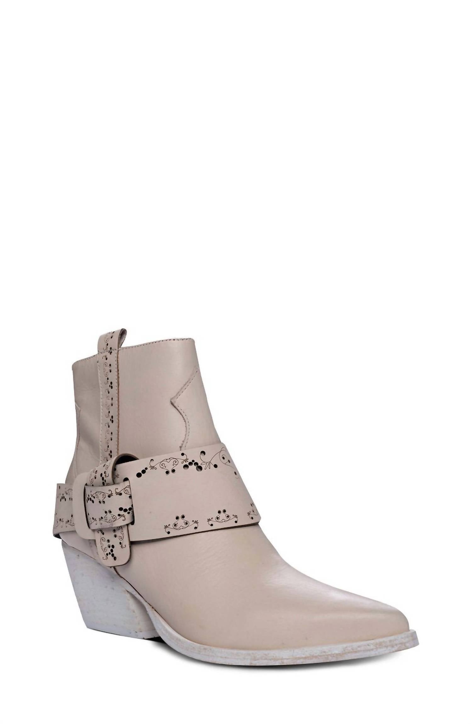 c09b3ff9-40c6-4574-8537-c4d56bab8a23-upscale_15k-1500x1500-70 Golo - Tombstone Boots - Image 1