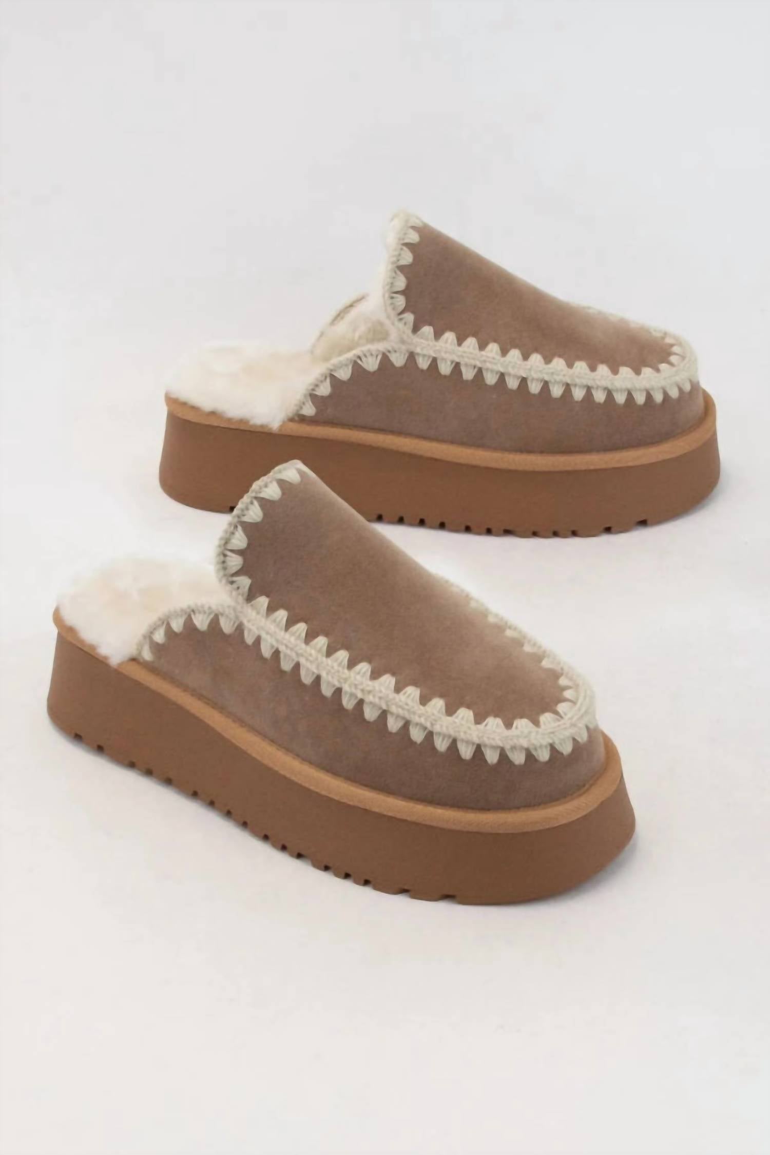 c31a0519-e79e-4888-9cf1-c48795301449-upscale_15k-1500x1500-70 Ccocci - Platform Crochet Slides - Image 1