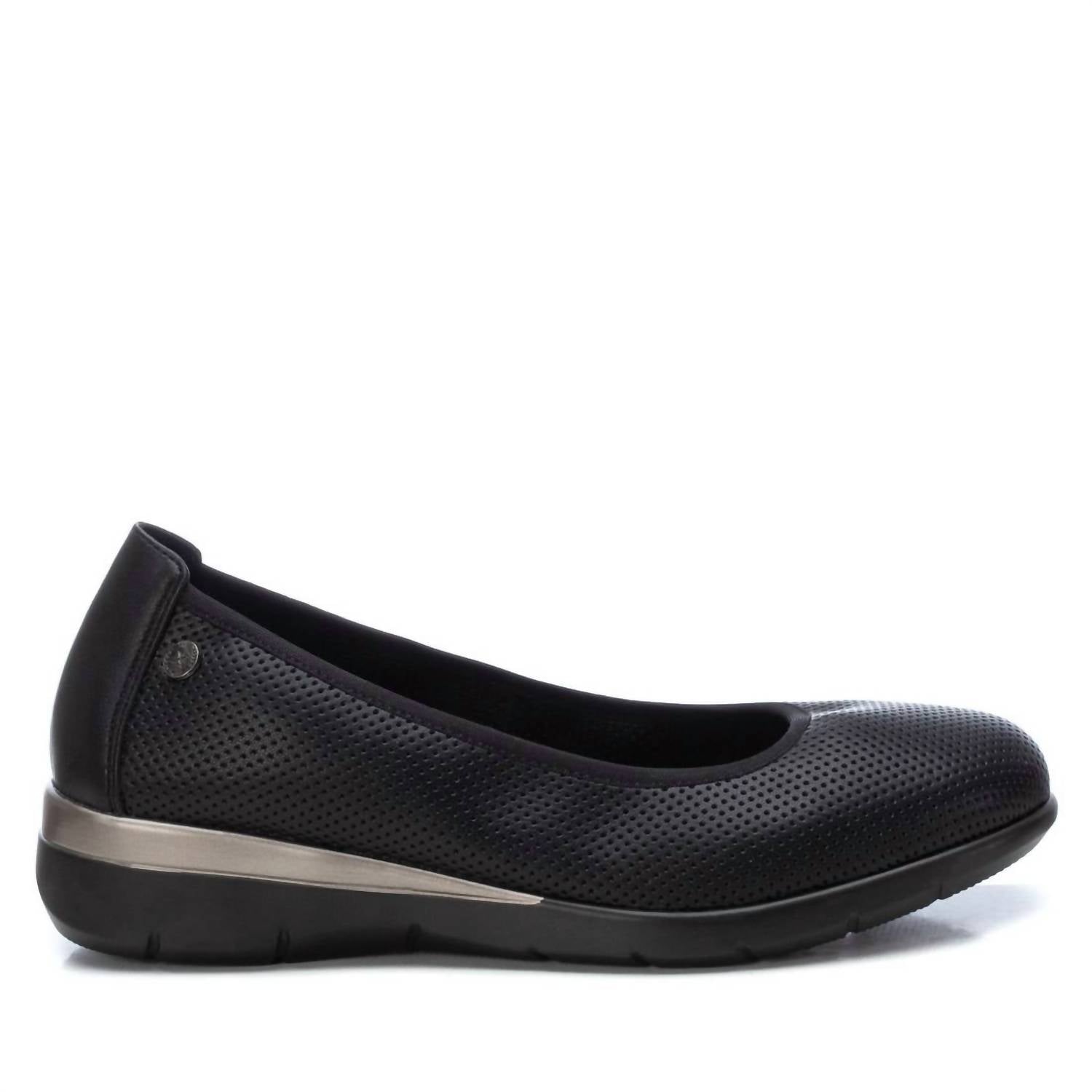 cd6177e5-2584-4875-af36-652784402828-upscale_15k-1500x1500-70 Xti - Women's Flat Ballerina - Image 1