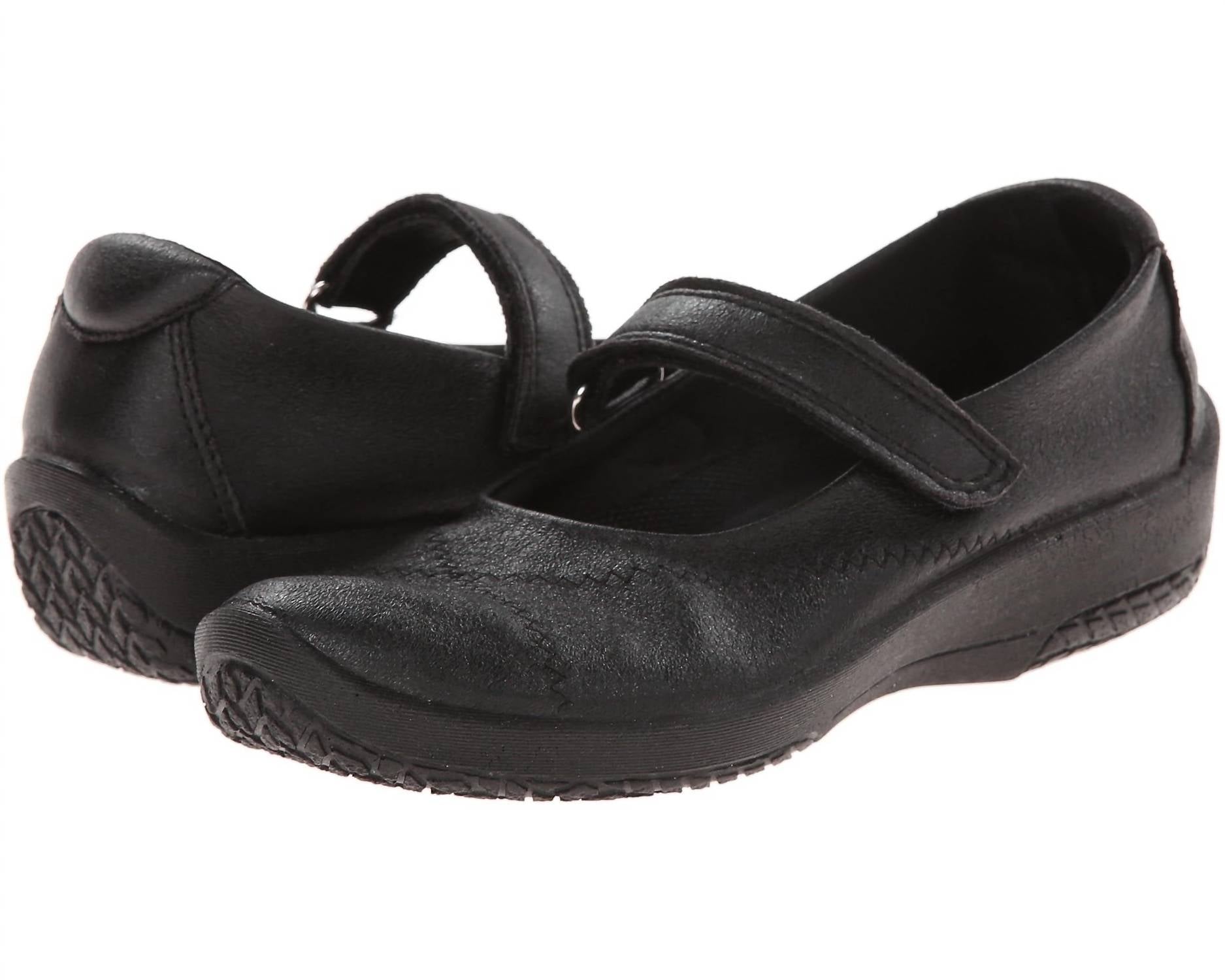 cf6739ee-175a-47ae-b5fc-67e313ef8e57-upscale_15k-1500x1500-70 Arcopedico - Women's L18 Shoes - Image 1