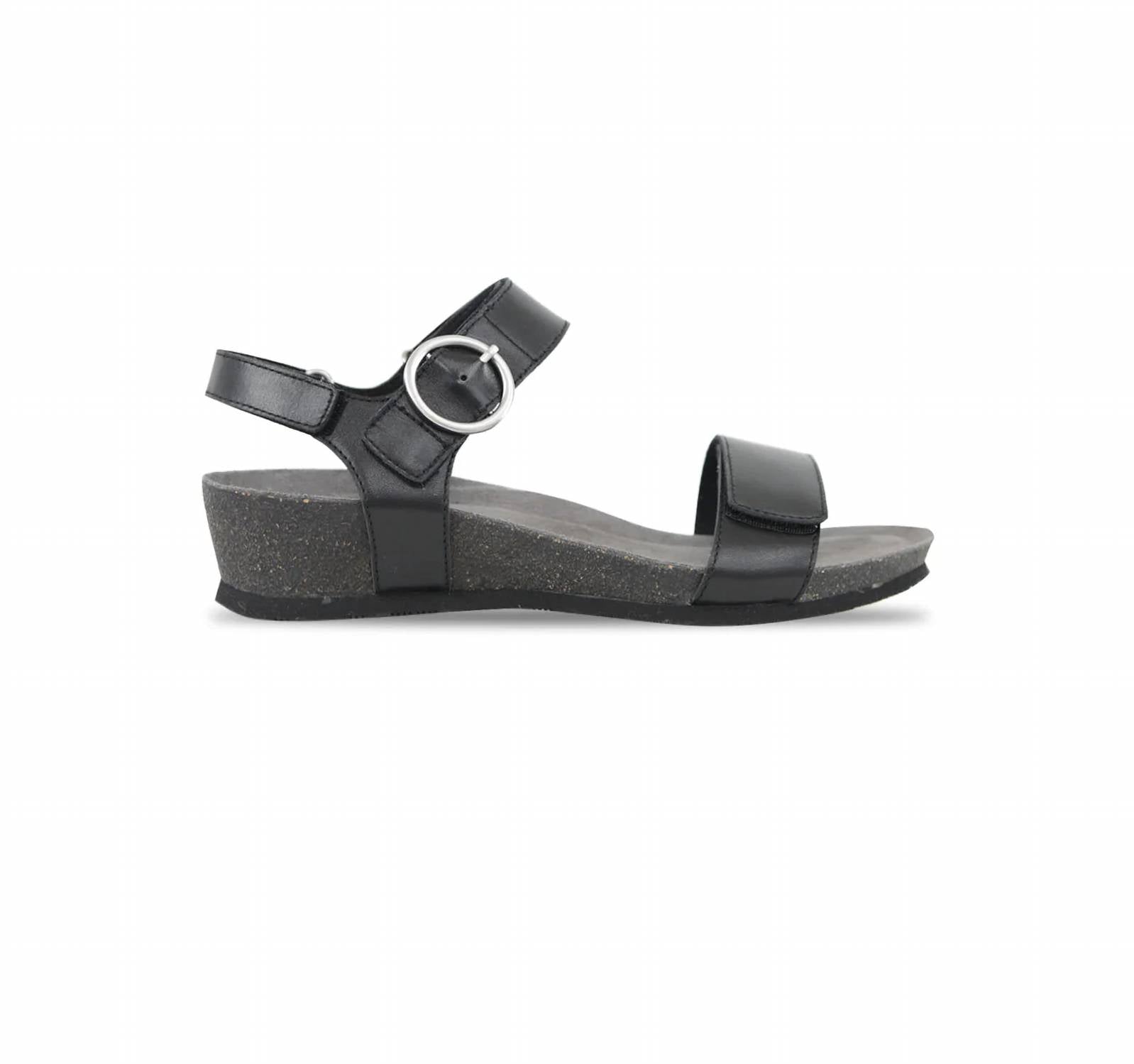 d884bfae-632b-4d87-8798-9eaf41ef467d-upscale_15k-1500x1500-70 Munro - Women's Sintra Sandal - Image 1