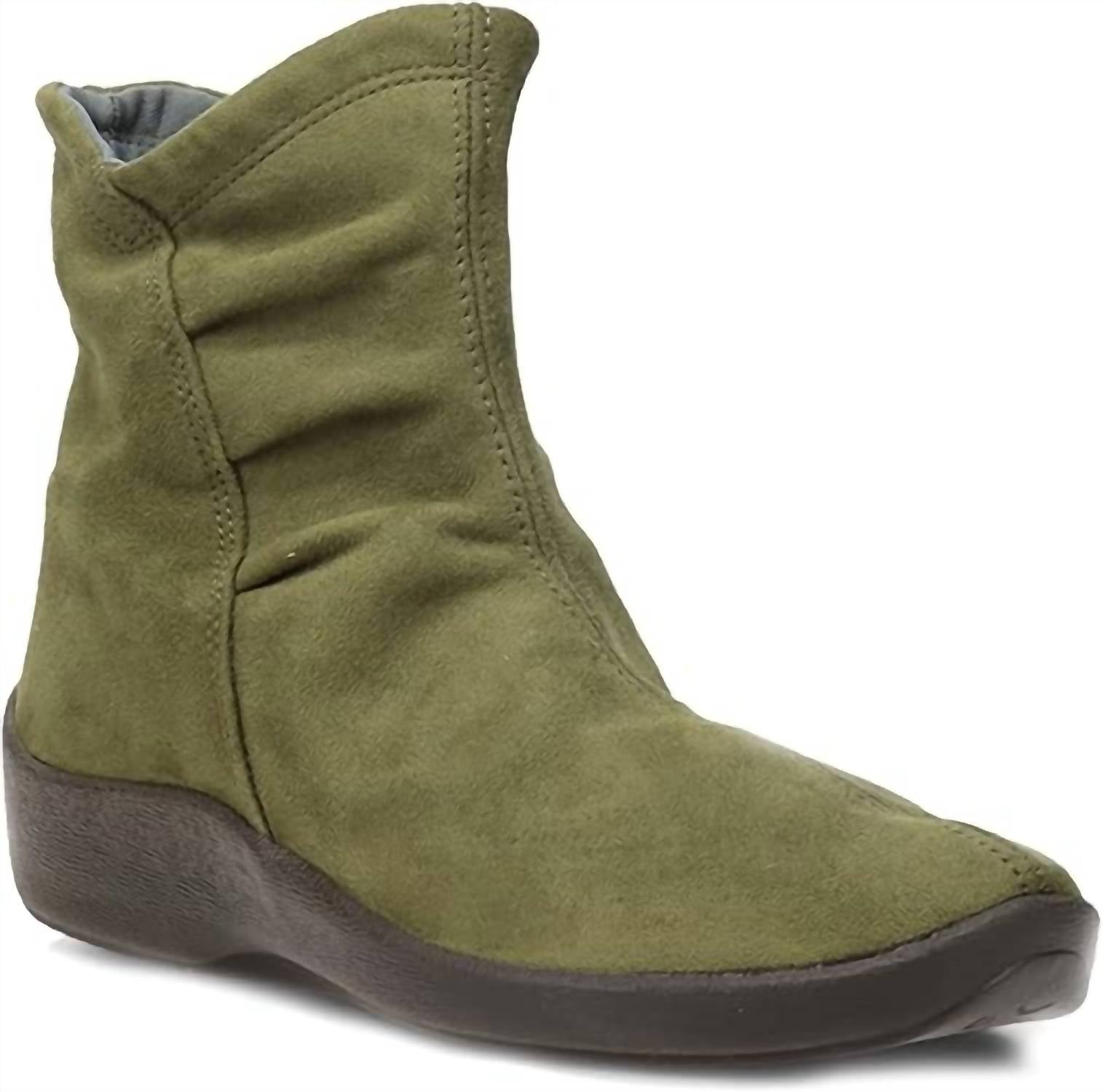 dd27ad3e-3df4-484c-aac9-ae67b6a9a63c-upscale_15k-1500x1500-70 Arcopedico - Women's L19 Half Soft Boot - Image 1