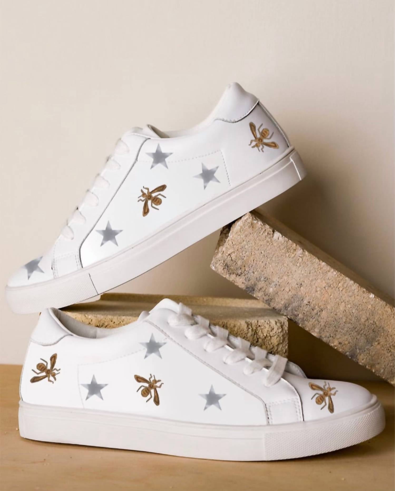 ddda9594-8a61-477f-b0f8-6890894de7fc-upscale_15k-1500x1500-70 Alepel - Women's Queen Bee Sneakers - Image 1