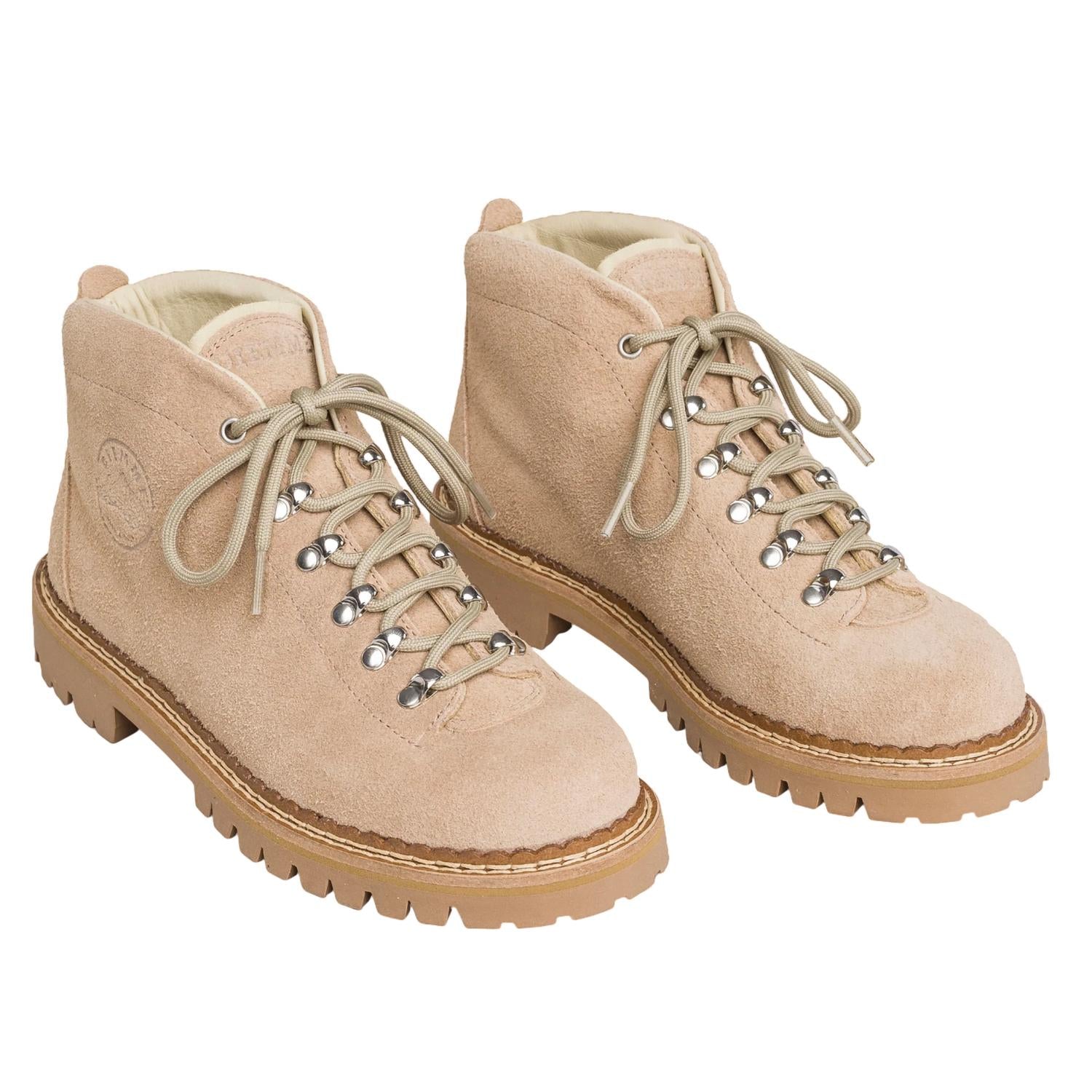 e56ca7d1-353d-4d6f-8611-fe5ad48d60b0-upscale_15k-1500x1500-1 Diemme - Women's Tirol Suede Boots - Image 1