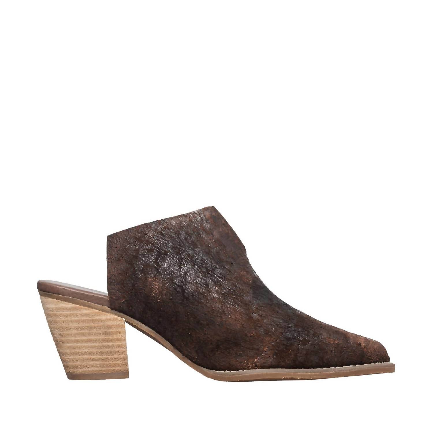 e6ad4bfb-6293-4fed-9d5e-322a61c470bc-upscale_15k-1500x1500-70 Antelope - Women's Hana Mule - Image 1