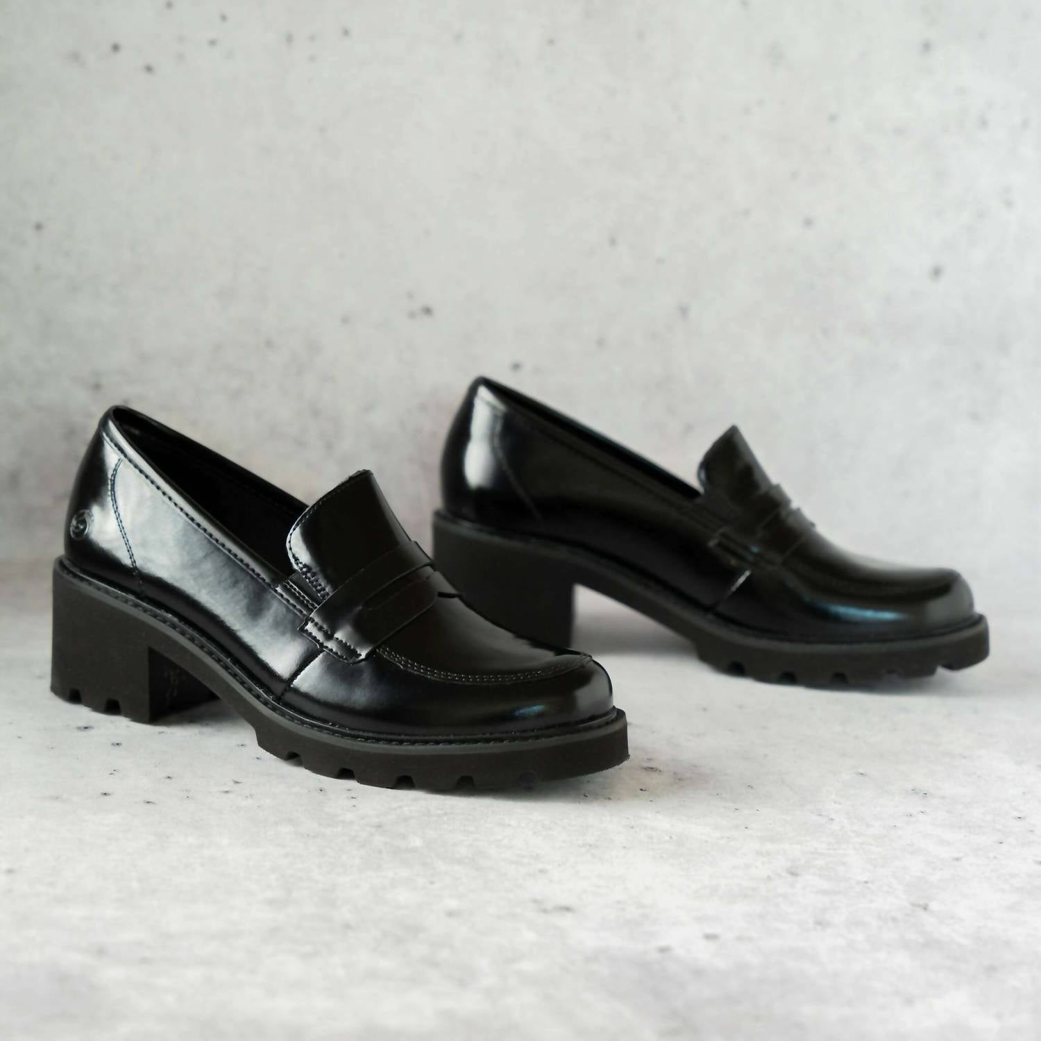 eafa86ee-ff45-44d4-b51c-78d98c320307-upscale_15k-1500x1500-70 Remonte - Women's Leather Loafer Shoes - Image 1