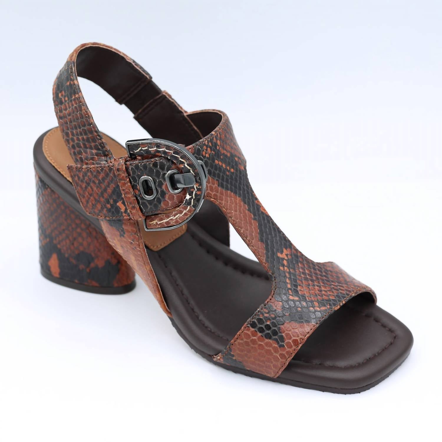 f22836d5-470d-46f8-8b19-bd8cfc363e79-upscale_15k-1500x1500-70 Donald Pliner - Erin Slingback Sandal - Image 1