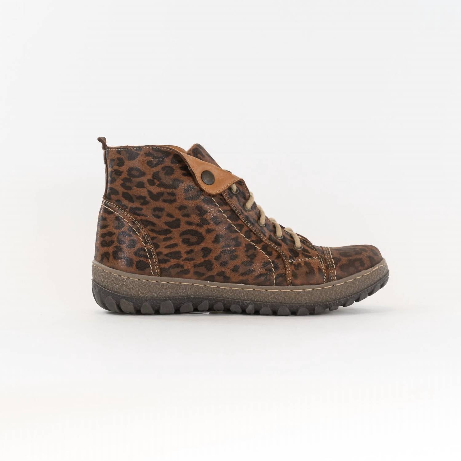 f9622a0f-c358-4838-ba43-e124ee73aed9-upscale_15k-1500x1500-70 V-Italia - Women's Kiki Boot - Image 1