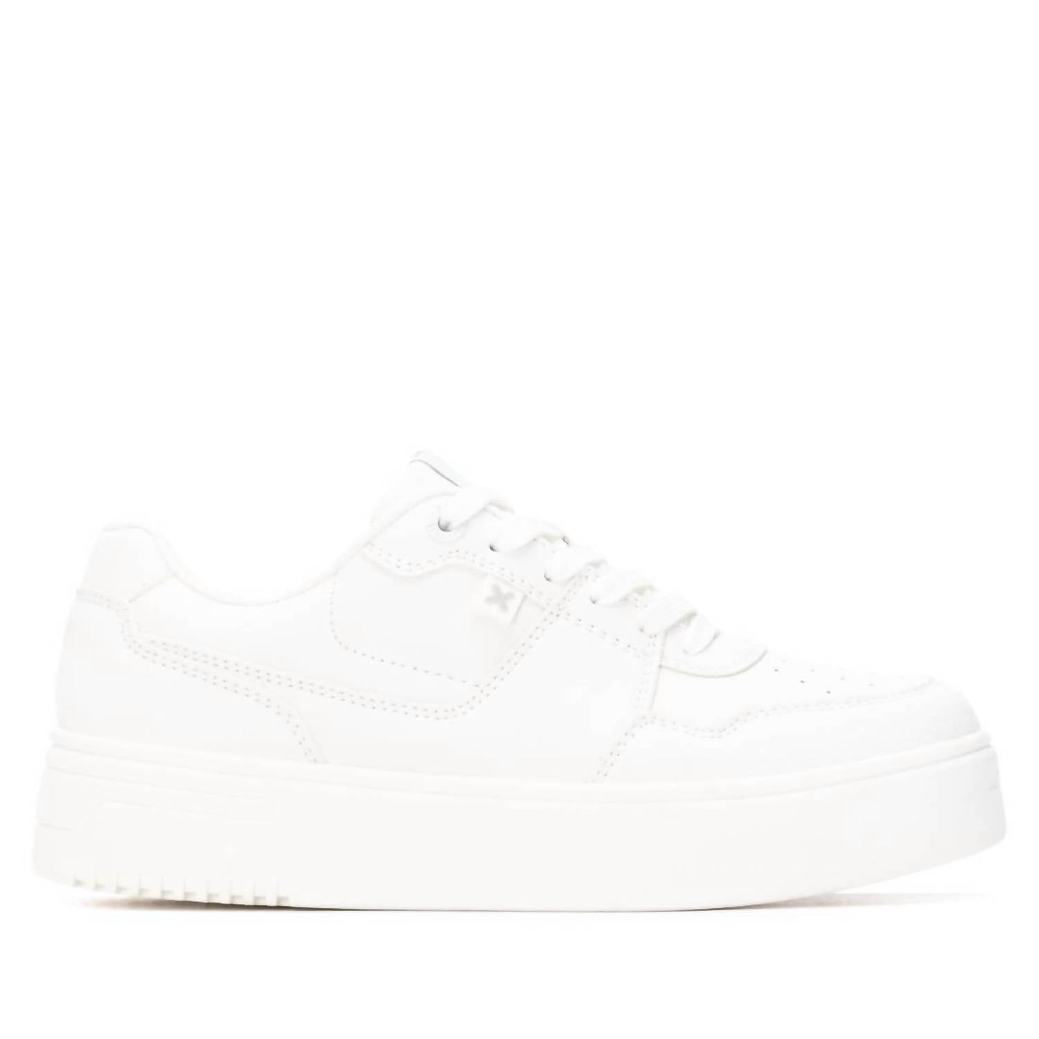 fa8e6b66-a6a0-4735-b32b-e3a5ab8757aa-upscale_15k-1500x1500-70 Xti - Women's 144535 Round Toe Sneakers - Image 1