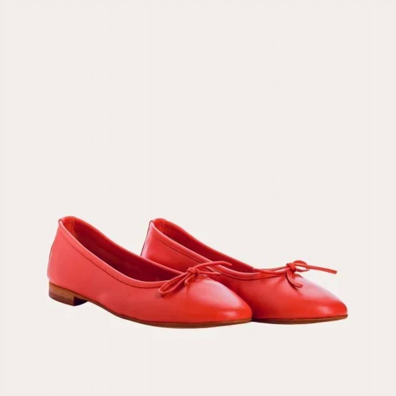 fecaa8d8-de43-497d-b870-cd3613a39b74-upscale_15k-1500x1500-70 Reqins - Women's Carmen Cuir Sandal - Image 1
